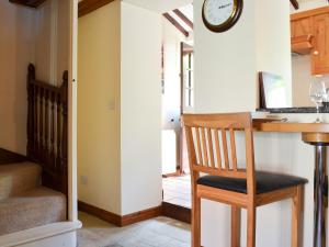 Kuchyň nebo kuchyňský kout v ubytování Kate's Cottage