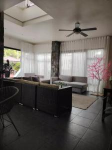 Un lugar para sentarse en Nice home