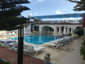 Bazén v ubytování Sunberk Hotel nebo v jeho okolí