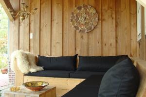 Posezení v ubytování B&B De Pastorie bij Dokkum