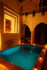 Bazén v ubytování Riad Oum h&N B&B nebo v jeho okolí