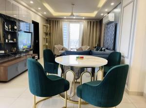 Fotografie z fotogalerie ubytování Elysium Tower Serenity Apartments Facing Centaurus Mall Islamabad v destinaci Islámábád