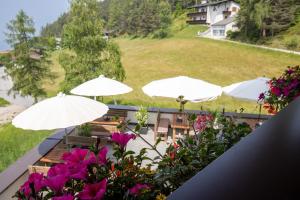 Ogród w obiekcie Hotel Pension Tyrol