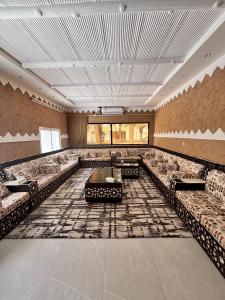 Et opholdsområde på A big house -Isteraha-