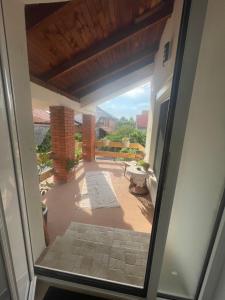Balkón nebo terasa v ubytování B&B Baš Baštica