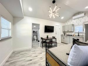 Imagen de la galería de Private 1br Retreat Fast Wi-fi Pets Welcome, en Orlando