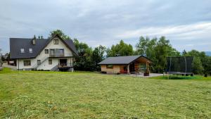 Το κτήριο όπου στεγάζεται  το διαμέρισμα +17 φωτογραφίες