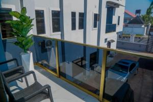 Balkón nebo terasa v ubytování The Clifford Apartment Owerri
