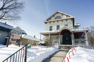 Foto dalla galleria di Naomi's Inn Bed & Breakfast a Springfield