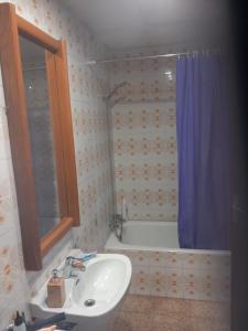 Ένα μπάνιο στο habitacion a 15 min playa d aro