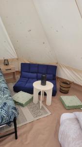 Logement atypique的休息区