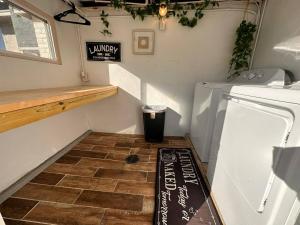 Φωτογραφία από το άλμπουμ του 2q Beds Studio Wshared Pool 12 σε Clearwater