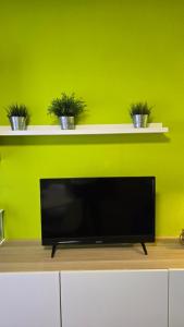 Μια τηλεόραση ή/και κέντρο ψυχαγωγίας στο Vivienda Azahar en Cazorla +21 φωτογραφίες