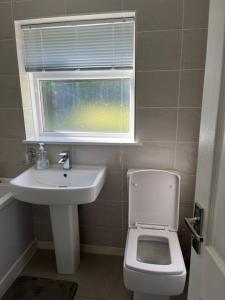 Ένα μπάνιο στο Lower Mill Apartment