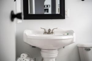 Gallery image of LumberJill Lodge Room 6 in Balsam Lake