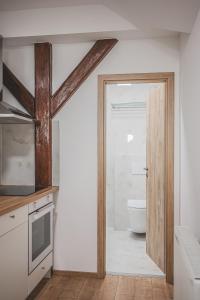 Ένα μπάνιο στο Flat Near Prague Castle Stylish & Prime Location 8 +9 φωτογραφίες