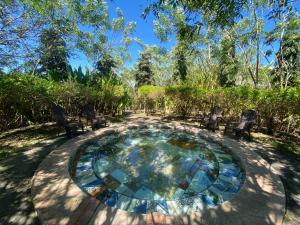 Zahrada ubytování La Puerta de Malacatiupan + 9 fotografií