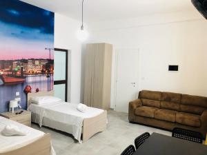 Postel nebo postele na pokoji v ubytování Cosy Studio Apartment in Swieqi