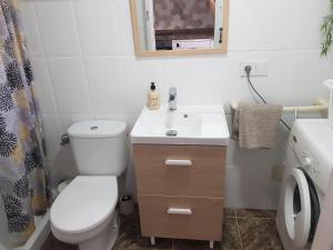 Kúpeľňa v ubytovaní La Zenia Holiday Home