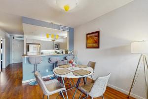 Billede fra billedgalleriet på Chelan Resort Suites - Lakeside Serenity #309 i Chelan