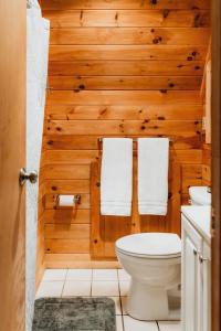 ロスコーにあるRustic Escape UTV, Tub, Trails & Fire Pit 25 acreのギャラリーの写真