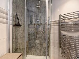 Vannituba majutusasutuses 4 bed property in Worcester 91592 +26 fotot