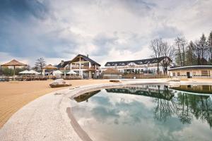 Gallery image of Hotel Molo Resort in Osiek