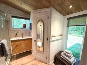 Gambar di galeri bagi Scandinavian Serenity Close to Okemo di Rockingham +37 gambar