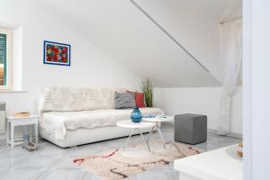 Posezení v ubytování Main Square Loft - ZF Hvar