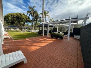 The Quarters, Ascend Hotel Collection外面的花园