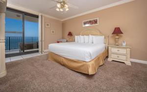 Giường trong phòng chung tại Phoenix X 1013 condo +44 ảnh