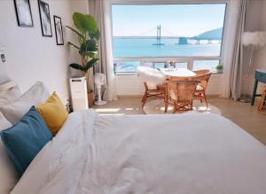 Phong cảnh thiên nhiên gần nhà khách