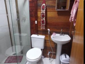 Et badeværelse på Lugar de paz e sossego + 10 billeder