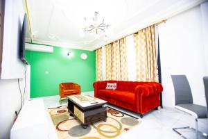 Φωτογραφία από το άλμπουμ του GodIsGood Residency σε Γιαουντέ