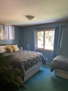 Billede fra billedgalleriet på The HI-Mark House - Hot tub,AC,Pool table, Pool May2026 i Sicamous