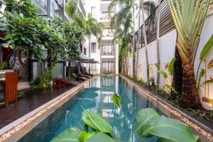 Bazén v ubytování Angkor Breeze Hotel & Spa nebo v jeho okolí
