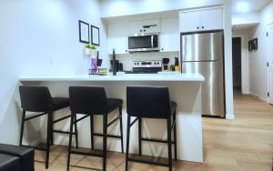 Cucina o angolo cottura di Cozy 2 BR Suite Self check-in I Free Park Pass