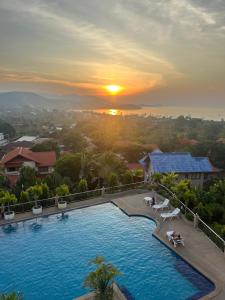 Bazén v ubytování Grand appartement vue mer, Sunset!!! nebo v jeho okolí