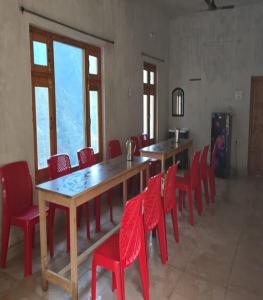 Gambar di galeri bagi Adynsh Homestay By StayApart di Madheso