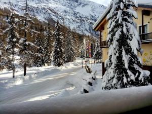 冬天的Hotel Boton D'Or & Wellness a La Thuile