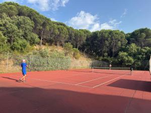 Tennis- og/eller squashfaciliteter på Mas de Gigaro Eden View St Tropez eller i nærheden