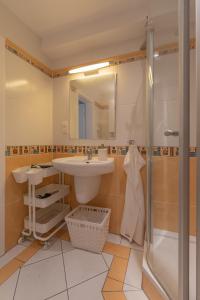 Ένα μπάνιο στο Ruhige Lage Apartment in Unterbilk +18 φωτογραφίες