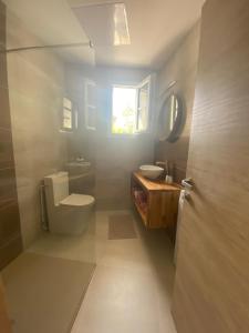 Ванная комната в Appartement proche des cabanes ostréicoles
