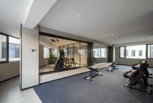 Fitness centrum a/nebo fitness zařízení v ubytování 成都融悦庭酒店-武侯祠宽窄巷子店