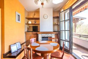 Φωτογραφία από το άλμπουμ του La Dimora del Tasso - Garden, Terrace & Mountain View σε Carlazzo