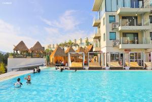 Bazén v ubytování Latterace Resort nebo v jeho okolí