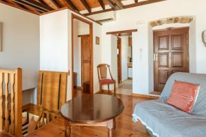 Khu vực ghế ngồi tại Casa Tradizionale Monemvasia +13 ảnh
