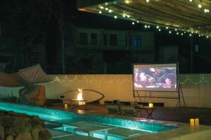 Bazén v ubytování Moganshan Binlincheng Hot Spring B&B nebo v jeho okolí