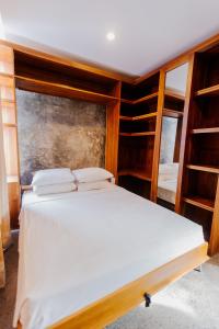 Postel nebo postele na pokoji v ubytování Samada Work Life Canggu