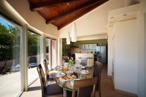 Kuchyň nebo kuchyňský kout v ubytování Apartments Villa Marid